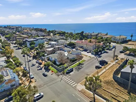 View/Area - 303 W F St, Encinitas, CA 92024 photo 2 of 7