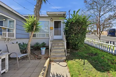 Exterior - 303 W F St, Encinitas, CA 92024 photo 5 of 7