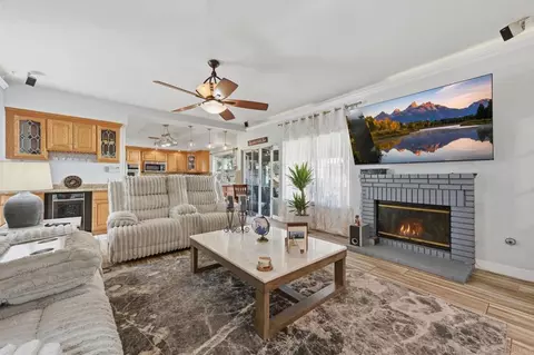 Living - 35609 Aster Dr, Wildomar, CA 92595 photo 7 of 7