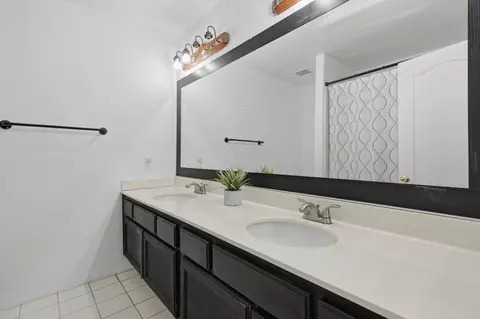 Bath - 35609 Aster Dr, Wildomar, CA 92595 photo 4 of 4