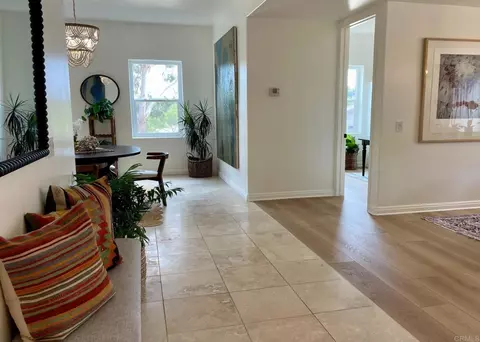 Entry Way - 4305 Manchester Ave, Encinitas, CA 92024 photo 3 of 10