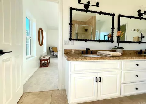 Bath - 4305 Manchester Ave, Encinitas, CA 92024 photo 3 of 3