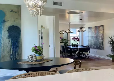 Dining - 4305 Manchester Ave, Encinitas, CA 92024 photo 4 of 5
