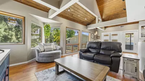 Living - 25552 Pappas Rd, Ramona, CA 92065 photo 2 of 3