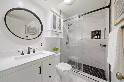 Bath - 542 Beverly Pl, San Marcos, CA 92078 photo 2 of 2
