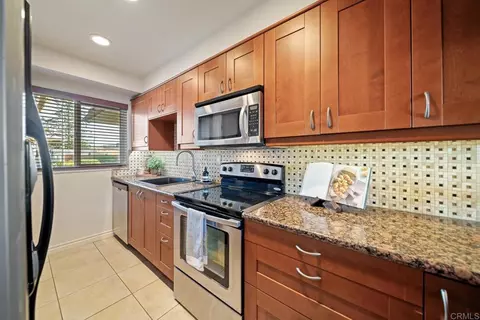 Kitchen - 542 Beverly Pl, San Marcos, CA 92078 photo 3 of 3