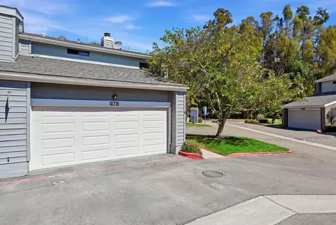 Exterior - 376 Forest Pl, Vista, CA 92083 photo 3 of 6