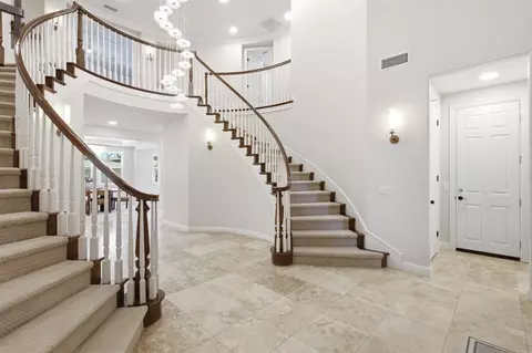 Entry Way - 1077 Village Dr, Oceanside, CA 92057 photo 2 of 8