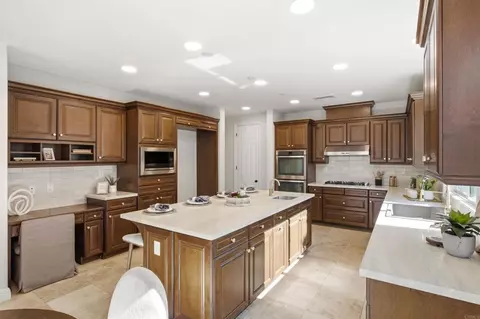 Kitchen - 1077 Village Dr, Oceanside, CA 92057 photo 1 of 4