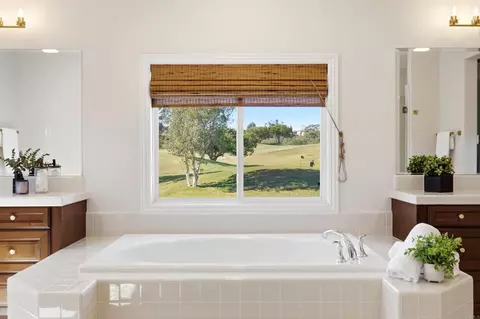 Bath - 1077 Village Dr, Oceanside, CA 92057 photo 9 of 10