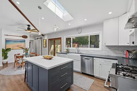 Kitchen - 637 Sparta Dr, Encinitas, CA 92024 photo 2 of 8