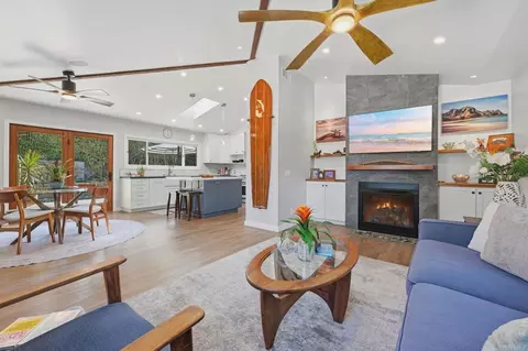 Living - 637 Sparta Dr, Encinitas, CA 92024 photo 3 of 5