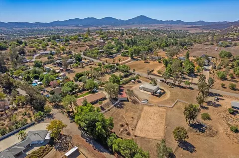 View/Area - 1205 Alice St, Ramona, CA 92065 photo 6 of 10