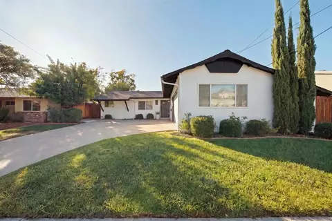 6250 Lake Arrowhead Dr, San Diego, CA 92119
