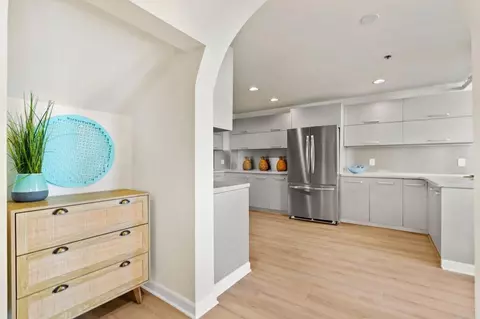 Entry Way - 550 Seagaze Dr #29, Oceanside, CA 92054 photo 1 of 3