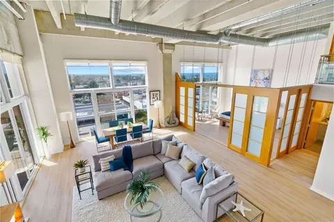 Living - 550 Seagaze Dr #29, Oceanside, CA 92054 photo 4 of 4