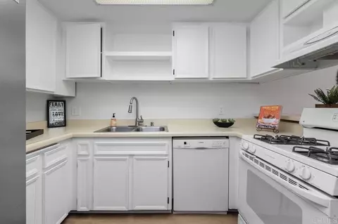 Kitchen - 9821 Caspi Gardens Way #2, Santee, CA 92071 photo 1 of 1