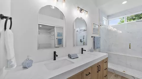 Bath - 5065 Santorini Way, Oceanside, CA 92056 photo 3 of 7