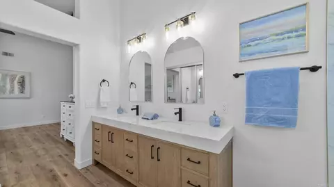 Bath - 5065 Santorini Way, Oceanside, CA 92056 photo 2 of 7