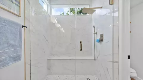 Bath - 5065 Santorini Way, Oceanside, CA 92056 photo 4 of 7