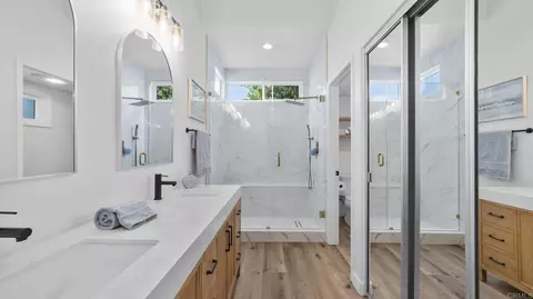 Bath - 5065 Santorini Way, Oceanside, CA 92056 photo 1 of 7