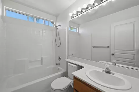 Bath - 10260 Pinon Pl, Lakeside, CA 92040 photo 3 of 4