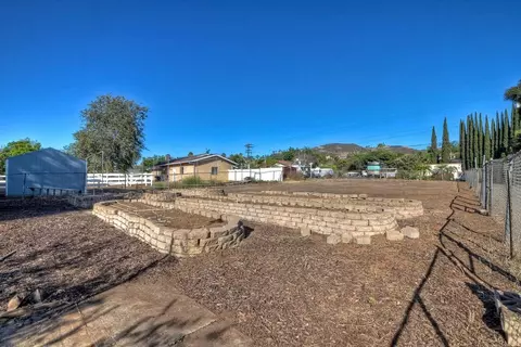 Exterior - 1503 Independence Way, Vista, CA 92084 photo 13 of 18