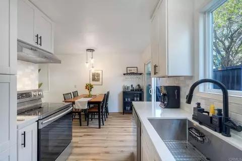 Kitchen - 981 N Vulcan Ave #4, Encinitas, CA 92024 photo 3 of 3