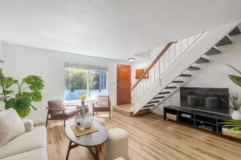 Living - 981 N Vulcan Ave #4, Encinitas, CA 92024 photo 1 of 3