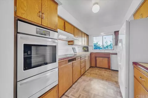 Kitchen - 820 E 5th Ave #-, Escondido, CA 92025 photo 3 of 4