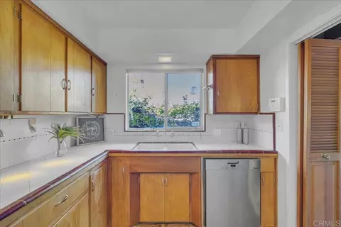 Kitchen - 820 E 5th Ave #-, Escondido, CA 92025 photo 1 of 4