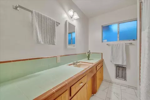Bath - 820 E 5th Ave #-, Escondido, CA 92025 photo 2 of 3