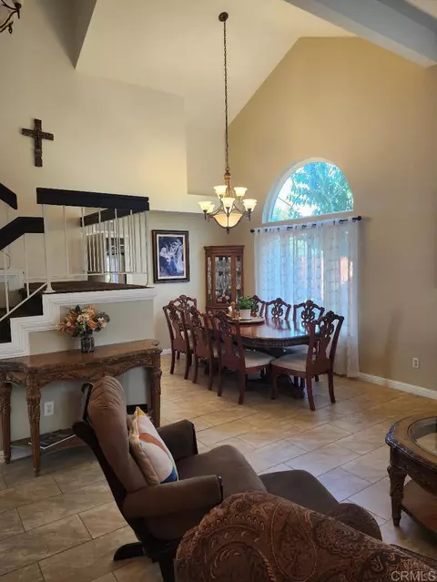 Dining - 929 Goleta St, Oceanside, CA 92057 photo 2 of 2