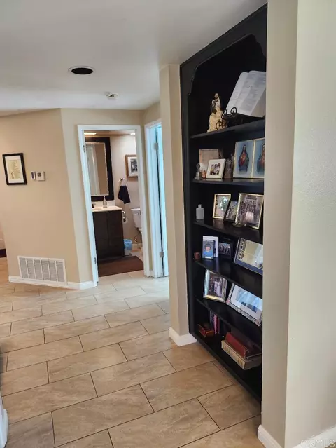 Entry Way - 929 Goleta St, Oceanside, CA 92057 photo 1 of 1