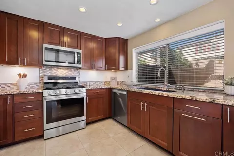Kitchen - 1606 Wesley Way, Vista, CA 92081 photo 2 of 4