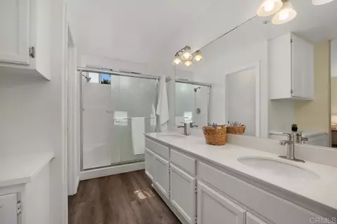Bath - 1606 Wesley Way, Vista, CA 92081 photo 2 of 3