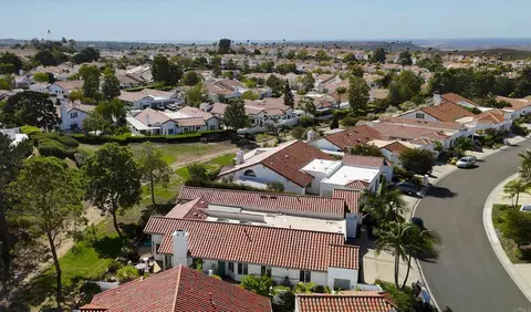 View/Area - 4878 Galicia Way, Oceanside, CA 92056 photo 4 of 8