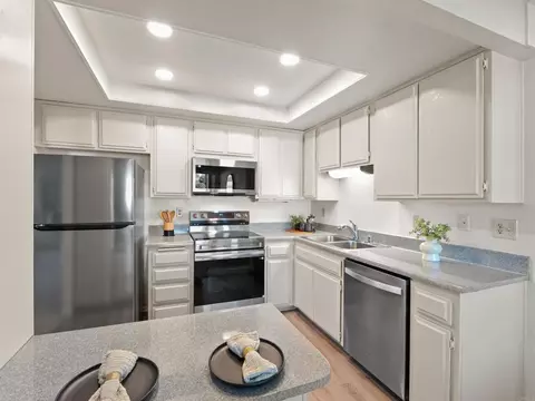 Kitchen - 631 Persimmon Way, Oceanside, CA 92058 photo 1 of 2
