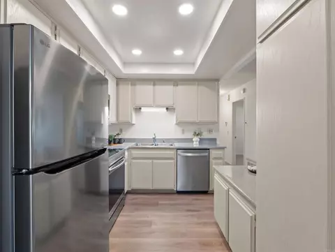 Kitchen - 631 Persimmon Way, Oceanside, CA 92058 photo 2 of 2