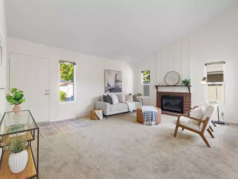 Living - 631 Persimmon Way, Oceanside, CA 92058 photo 2 of 5