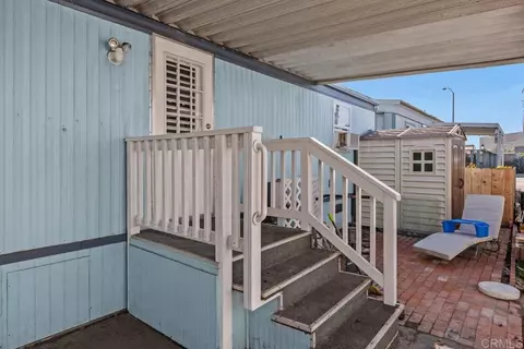 205 Kristy Ln, Oceanside, CA 92054 photo 4