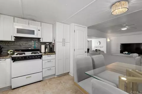205 Kristy Ln, Oceanside, CA 92054 photo 20