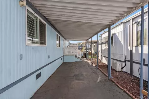 205 Kristy Ln, Oceanside, CA 92054 photo 3