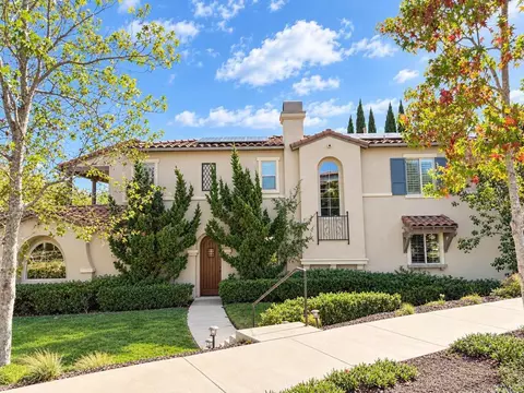 15584 Bristol Rdg, San Diego, CA 92127