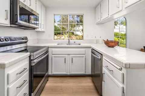 Kitchen - 2035 Mountain Vista Way, Oceanside, CA 92054 photo 1 of 3