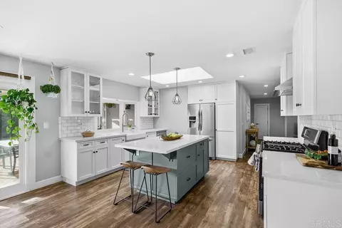Kitchen - 1815 Bailey Dr, Oceanside, CA 92054 photo 3 of 6