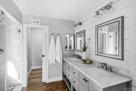 Bath - 1815 Bailey Dr, Oceanside, CA 92054 photo 3 of 3