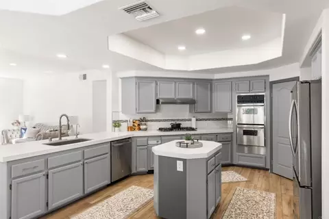 Kitchen - 16883 Saint Andrews Dr, Poway, CA 92064 photo 2 of 5
