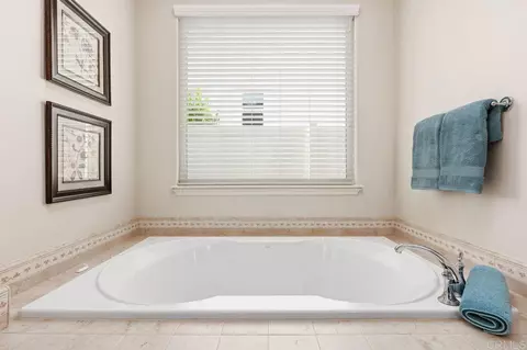 Bath - 1847 Azul Vis, San Marcos, CA 92078 photo 4 of 5