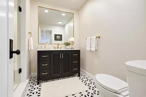 Bath - 23 Greenview Dr, Carlsbad, CA 92009 photo 1 of 4